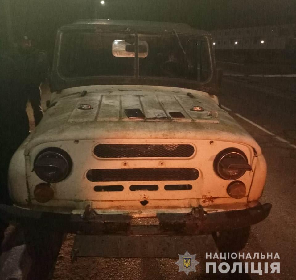 В Иванкове на Киевщине полиция остановила автомобиль и обнаружила в салоне труп застреленного мужчины