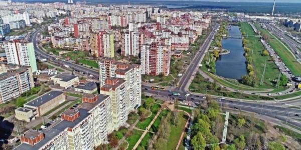 Из-за пробок на Троещине “Киевпастранс” ввел оперативное положение для общественного транспорта
