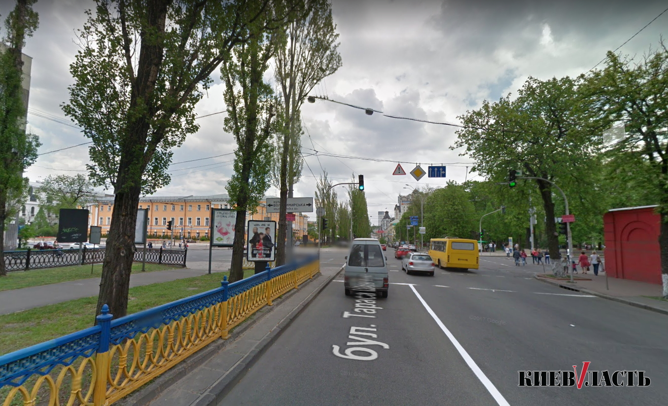 Киевские коммунальщики заявили, что увеличили пропускную способность бульвара Шевченко