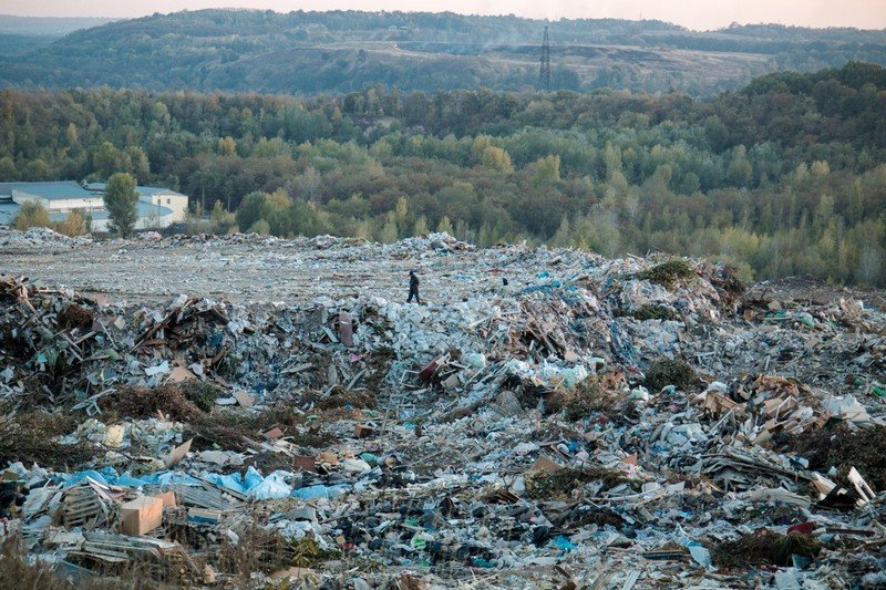 КП “Киевкоммунсервис” заказало услуги по захоронению твердых и крупногабаритных отходов до конца 2020 года