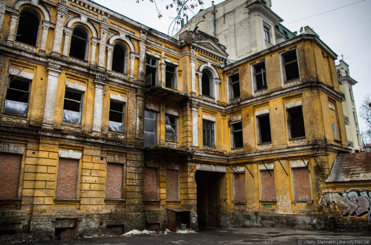 В Киевсовете задумались о возможности изымать памятники архитектуры у нерадивых владельцев