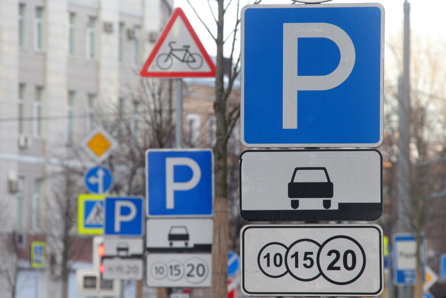 Власти Киева объявили о старте пилотного проекта по внедрению “умной” системы оплаты парковки