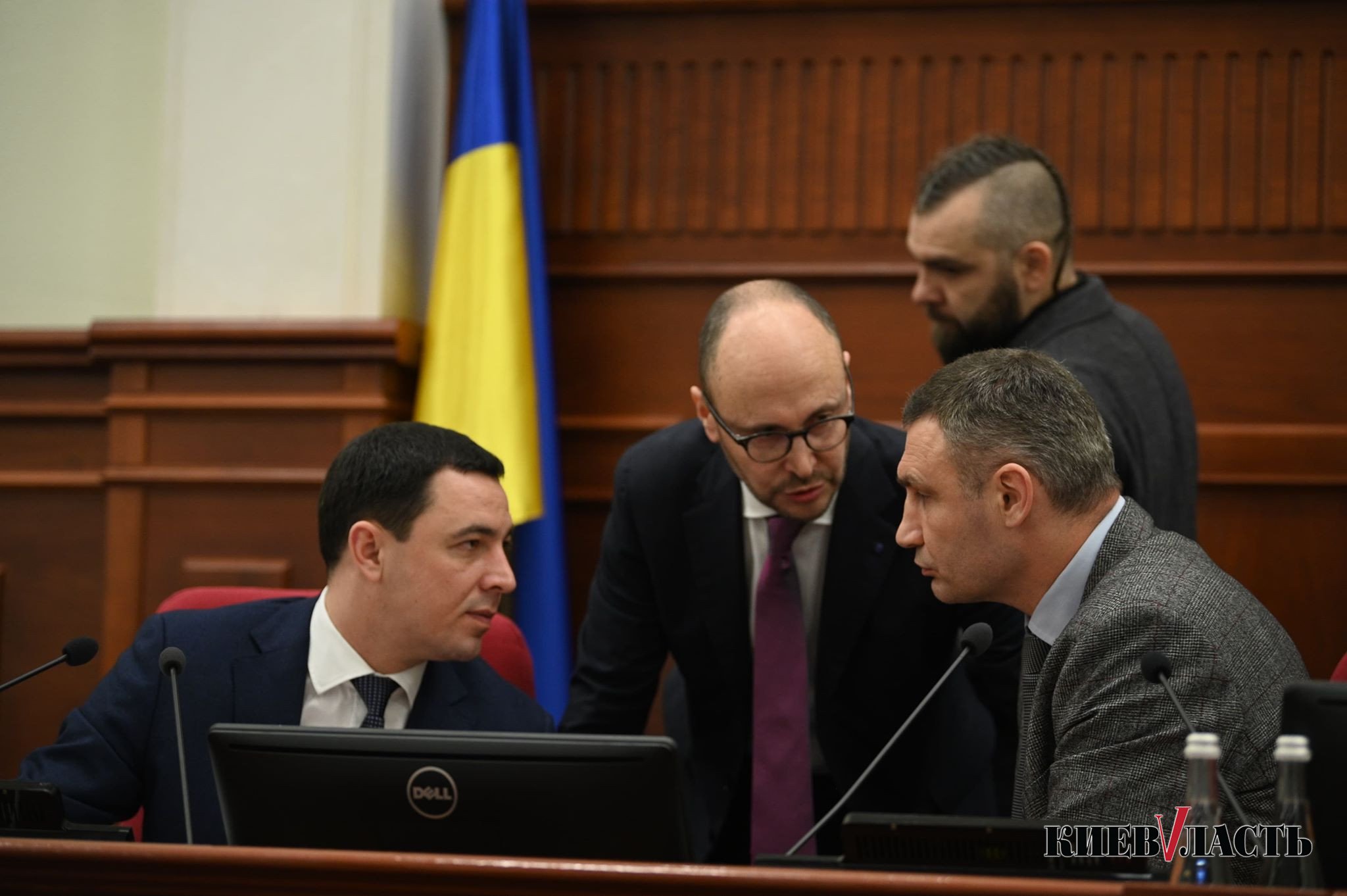 В заседании Киевсовета объявлен перерыв на обед