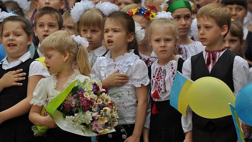 В Киеве перенесли прием документов на вступление в первый класс