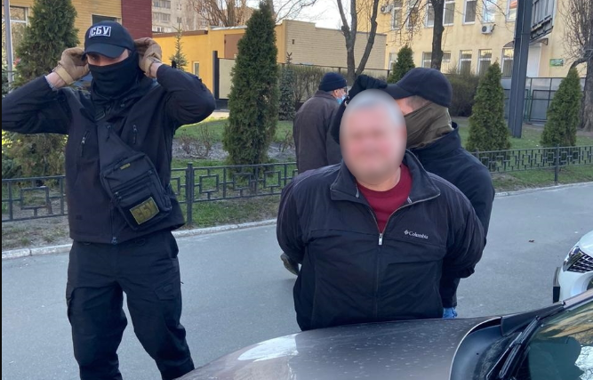 Проректора Госэкоакадемии задержали в Киеве при получении взятки
