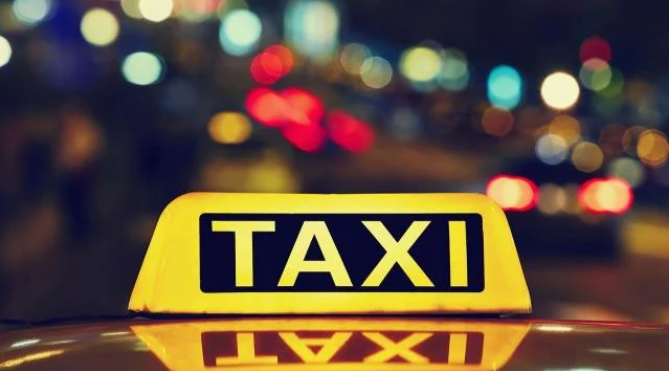 Два сервиса такси будут бесплатно перевозить медработников в Киеве в связи с карантином из-за коронавируса