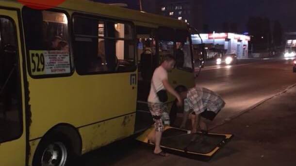 Почти две трети автобусов, имеющих право перевозить пассажиров в Киеве, старше 10 лет