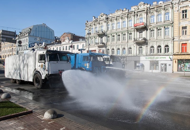 Во время карантина техника Нацгвардии будет дезинфицировать центральные улицы Киева (фото, видео)