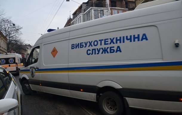 Из-за ложного сообщения о минировании больницы на Печерске в Киеве пришлось эвакуировать более 100 человек