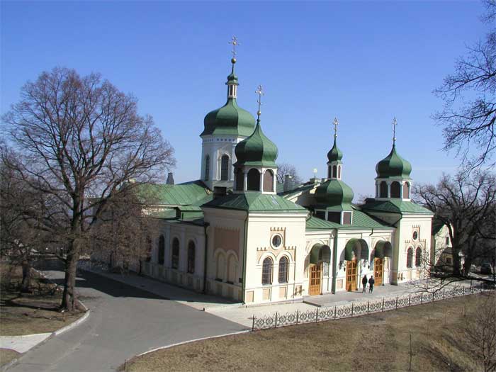 Вслед за Киево-Печерской Лаврой столичные власти закрывают на карантин Ионинский монастырь