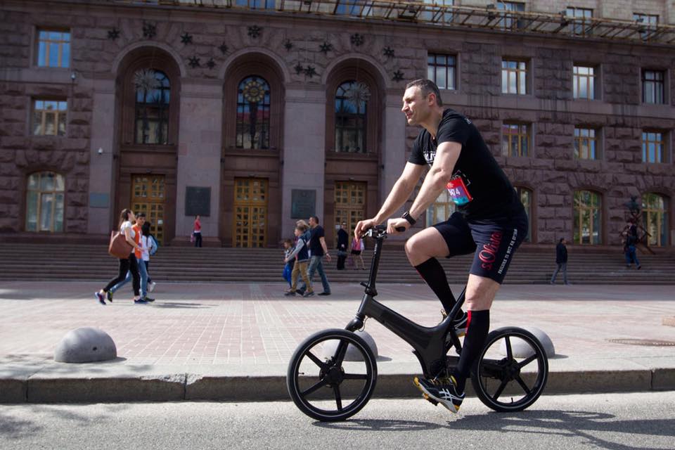 Столичные власти рассматривают возможность движения велосипедов по полосе общественного транспорта на бульваре Шевченко
