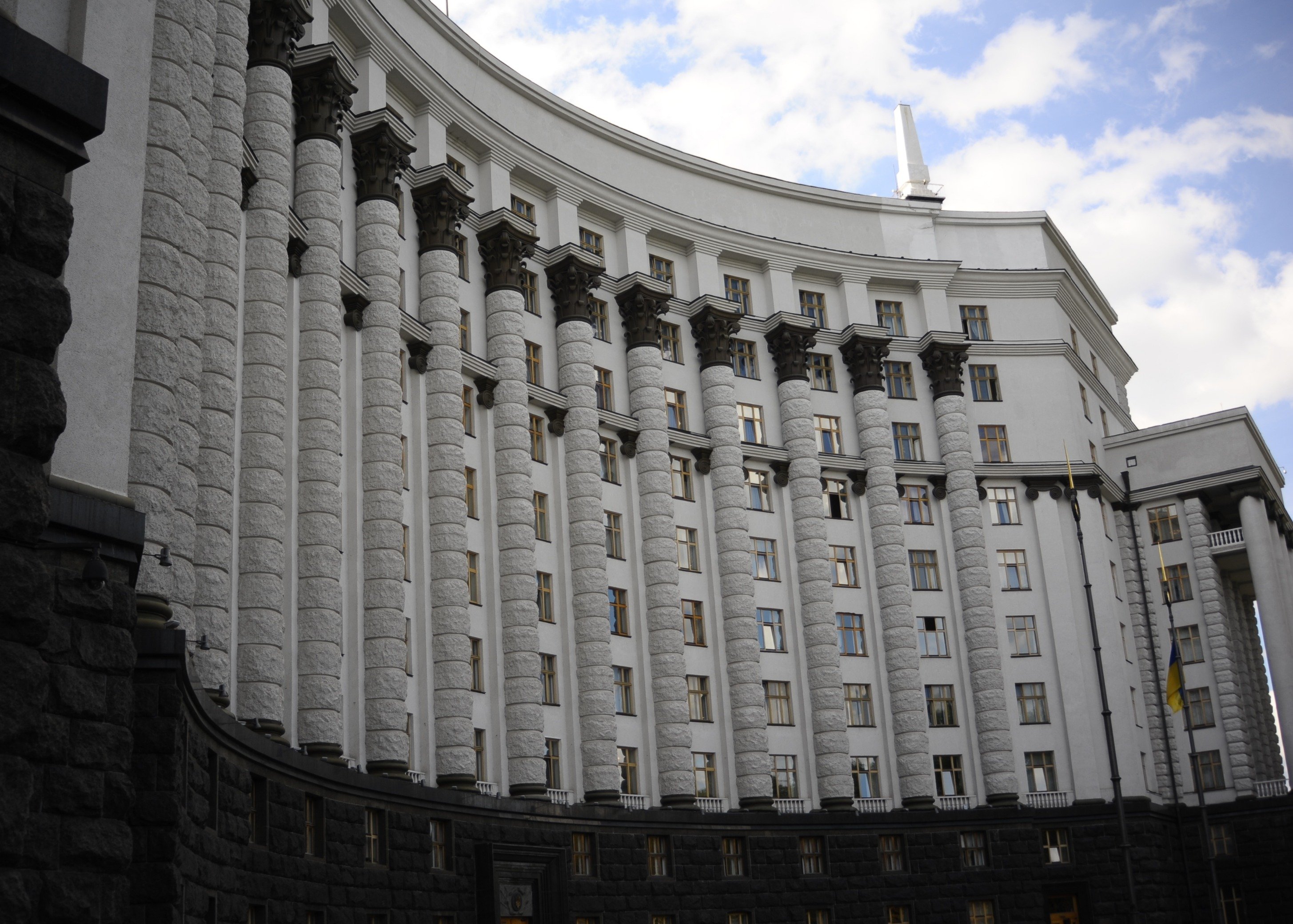Секретариат Кабмина на 12 млн гривен закупил программное обеспечение