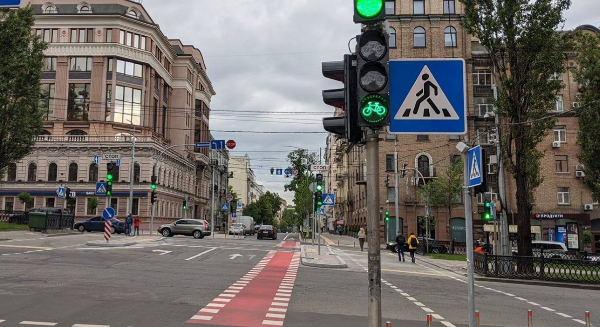 Центр организации дорожного движения купил для Киева больше тысячи светофоров
