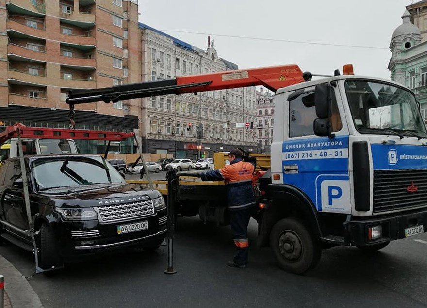 В апреле в Киеве на штрафплощадку отправили 209 автомобилей