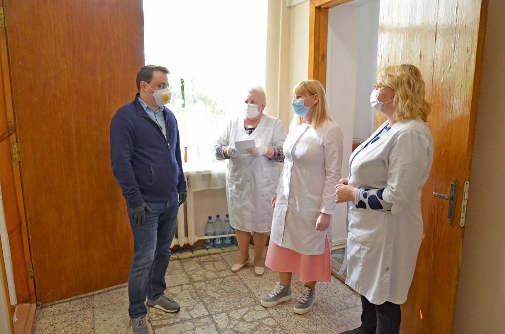 Кожен п’ятий підтверджений випадок COVID-19 в Україні – це медичний працівник, – Арсеній Пушкаренко