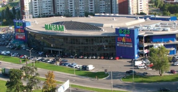 Руководство Голосеевской РГА в Киеве считает, что платная парковка у ТРЦ “Магеллан” “не запрещена”
