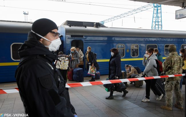 “Укрзализныця” открыла билетные кассы на вокзалах и анонсировала продажу билетов на поезда за 90 дней до даты отправления