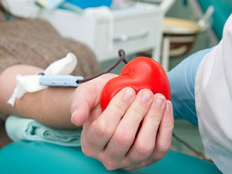 По случаю Всемирного дня донора крови всем желающим предлагают 11-12 и 15-17 июня сдать кровь