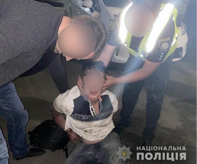 На Киевщине задержали психически больного мужчину, который смертельно ранил врача (фото)