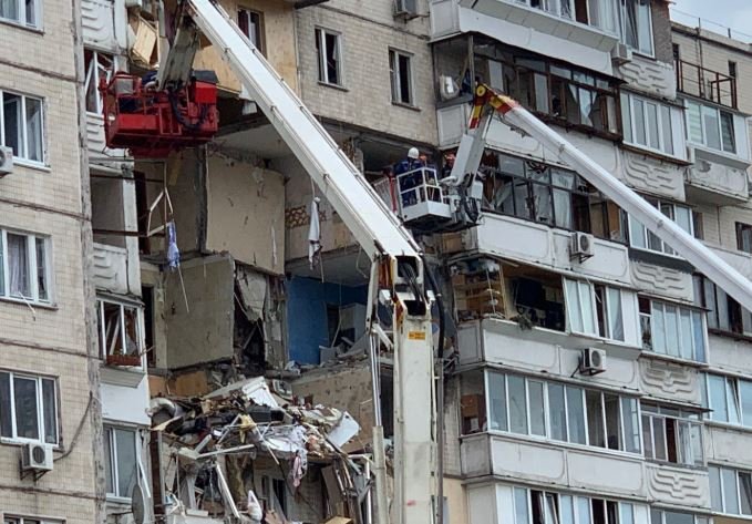 Кличко, Пантелеев и Науменко должны понести ответственность за взрыв дома в Киеве и гибель людей, - эксперт