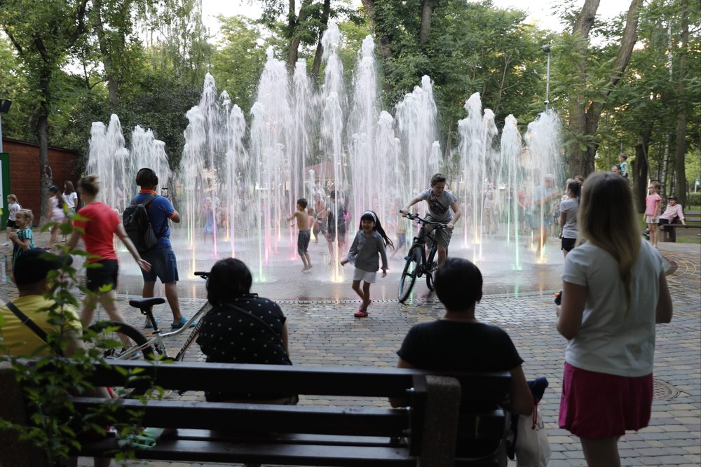 В Сырецком парке Киева сообщили график работы светомузыкального фонтана