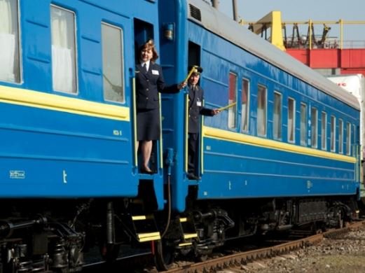 “Укрзализныця” возобновила продажу билетов на “Подольский экспресс”