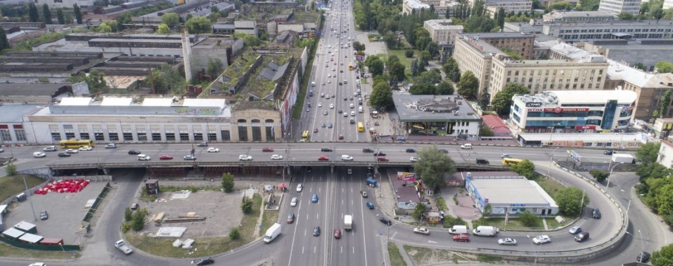 Сегодня вечером, 20 июля, в Киеве будет ограничено движение транспорта на съездах Шулявского путепровода