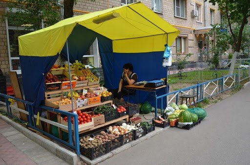 Столичные власти объявили о продаже прав на размещение объектов сезонной мелкорозничной торговли в 584 местах в Киеве