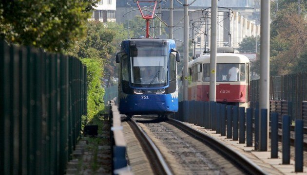 “Киевпастранс” потратит очередные 16,8 млн гривен на ремонт станций скоростного трамвая