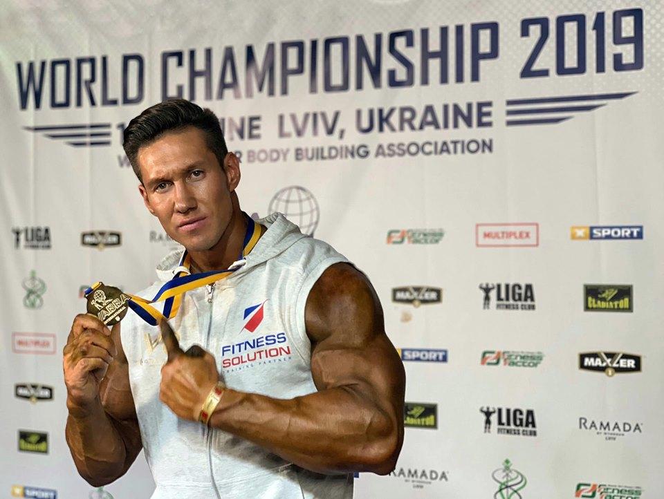 Завтра, 26 июля, двукратный чемпион мира по бодибилдингу Владимир Осник проведет в Киеве спортивное занятие
