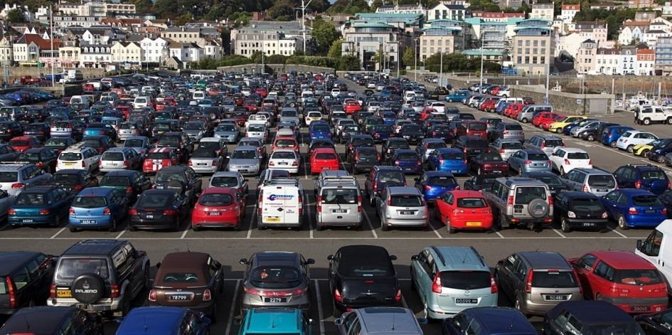 Киевсовет принял решение обустроить в столице 6 перехватывающих паркингов (адреса)