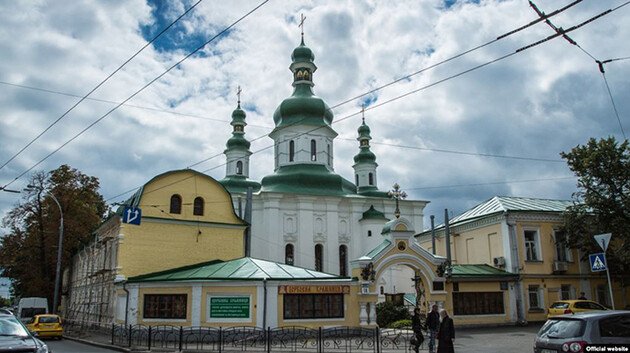 Еще один монастырь в Киеве закрылся на карантин из-за коронавируса