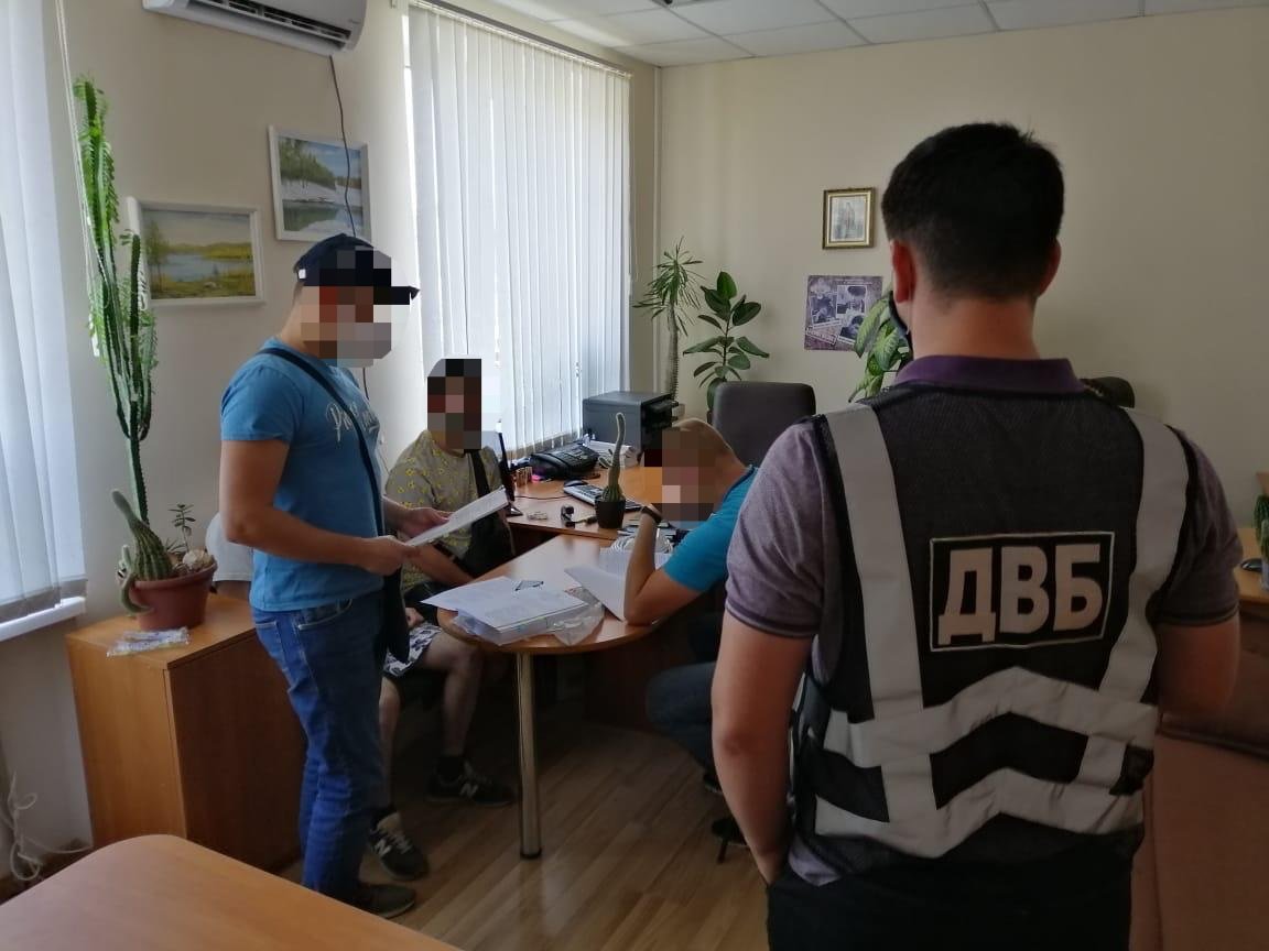 На Киевщине чиновникам Госгеокадастра сообщили о подозрении в незаконной передаче в частную собственность 76 га земли