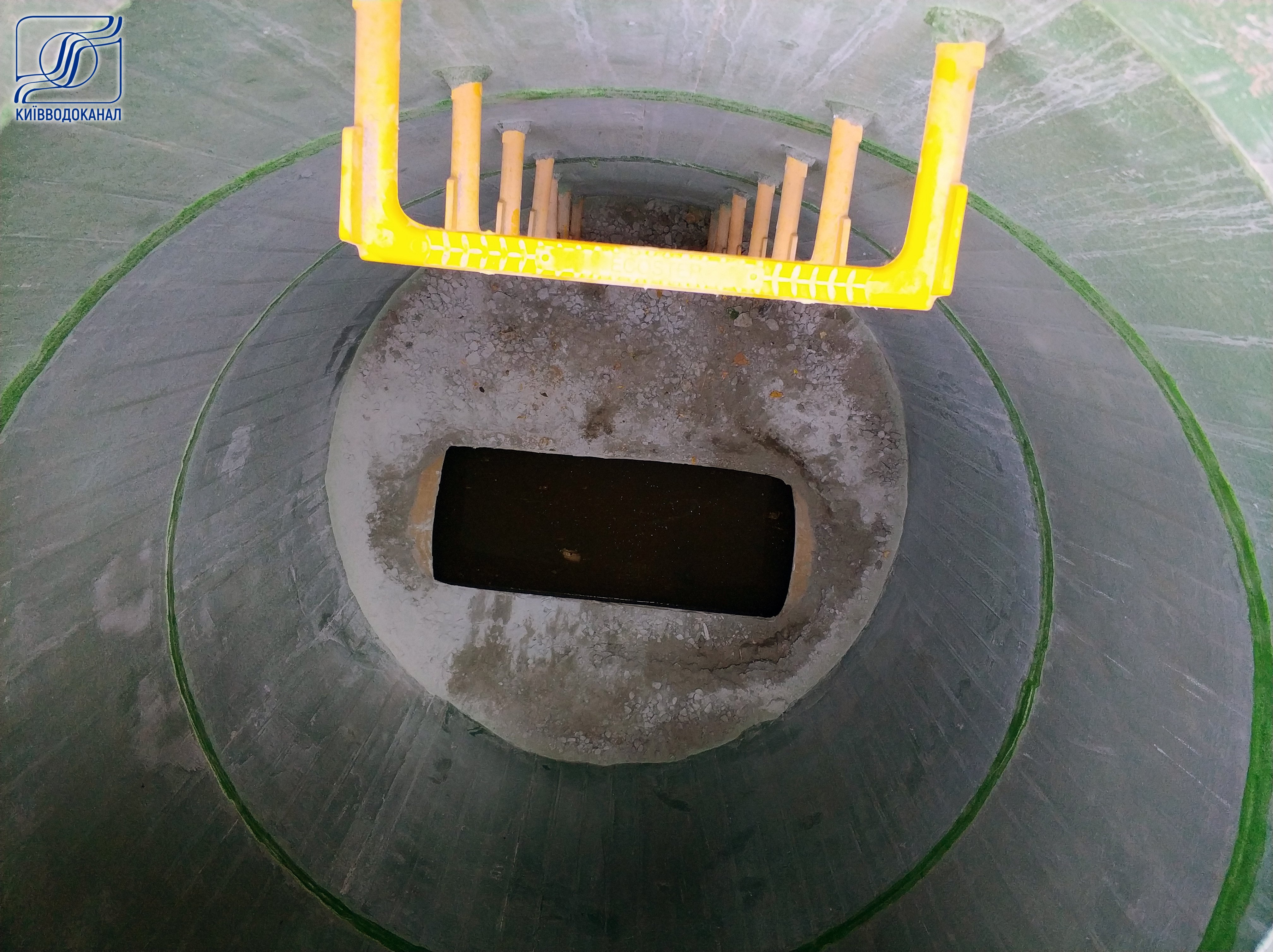 “Киевводоканал” отчитался о завершении реконструкции канализационного коллектора в Голосеевском районе (фото)