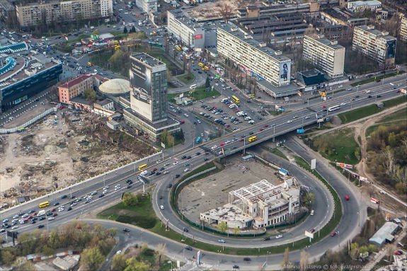 С 6 августа в Киеве будет частично ограничено движение на Лыбедской площади (схема)