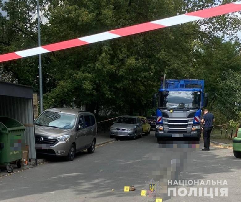 Шевченковский районный суд Киева арестовал водителя мусоровоза, сбившего насмерть женщину с ребенком