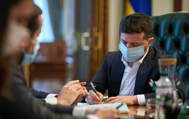 Зеленский подписал закон, позволяющий правительству занять у Евросоюза 1,2 млрд евро
