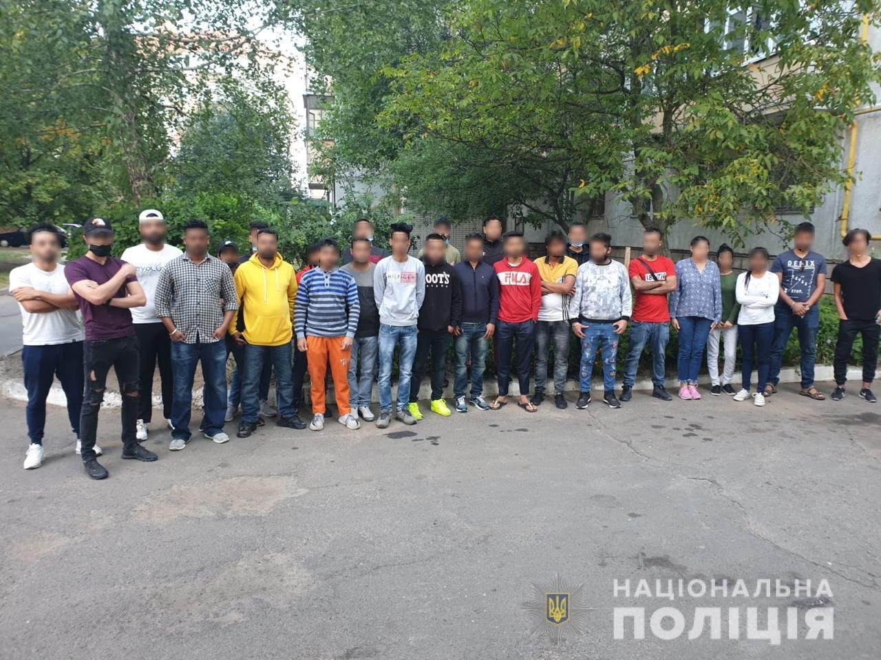 Полицейские выявили на Киевщине еще одну группу нелегалов
