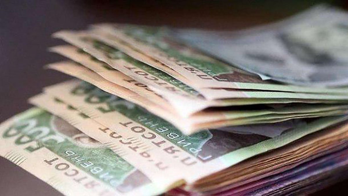Средняя июльская зарплата на Киевщине за год выросла на 3,5%