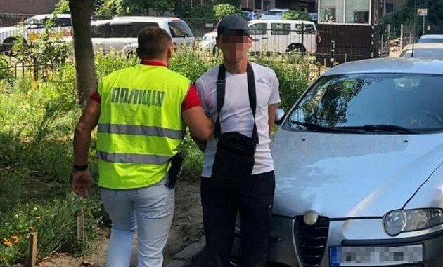 В столице задержали обманувшего киевлянку псевдо-врача