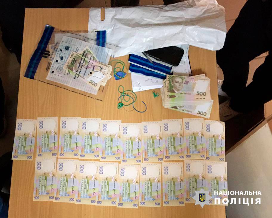 Замначальника отделения полиции поселка Чабаны на Киевщине задержали за вымогательство 500 тысяч гривен взятки (фото)