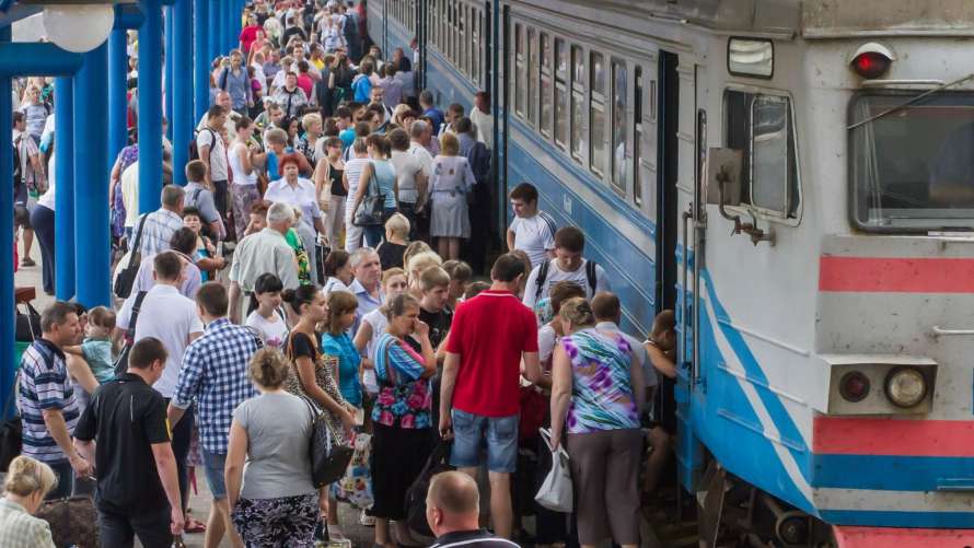 Киев и Киевская область вошли в тройку самых больших должников “Укрзализныци” за перевозку льготников в пригородных поездах