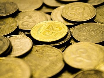 В Украине монеты в 25 копеек и старые банкноты гривны перестали быть средством платежа