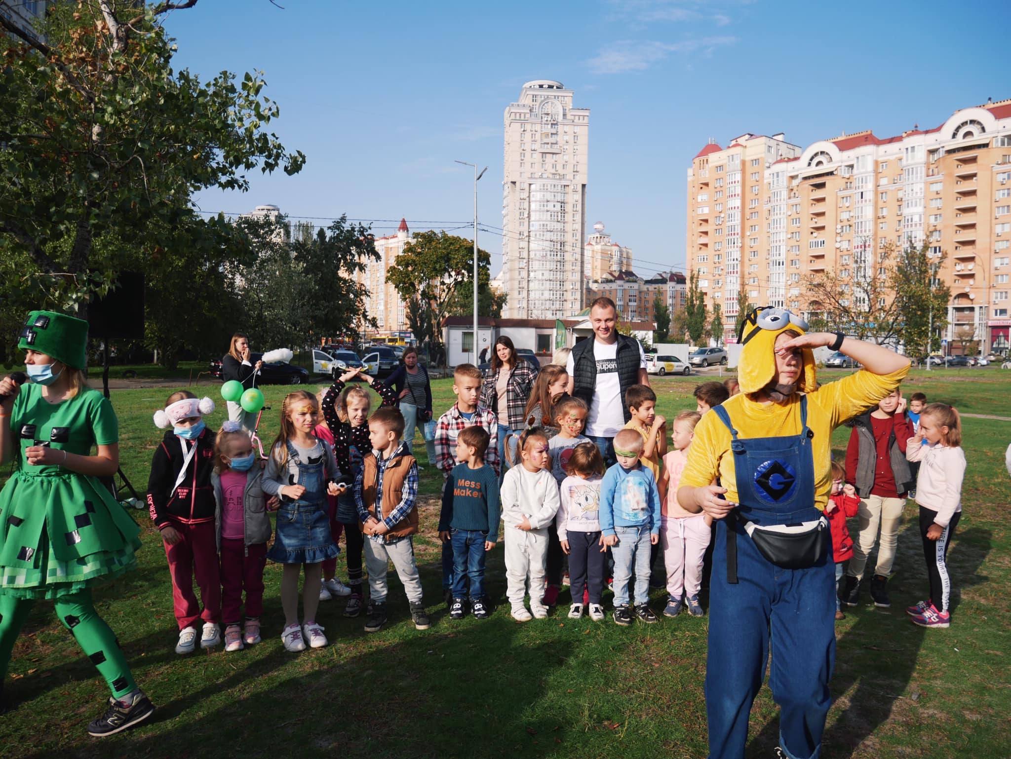Кандидат до Київради від “Слуги народу” Євген Кузьменко провів зустріч із виборцями на Оболоні (фото)