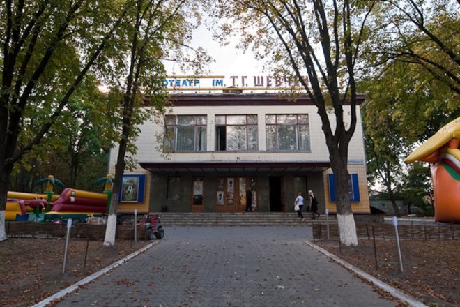 В столичном кинотеатре имени Тараса Шевченко отремонтируют фасад
