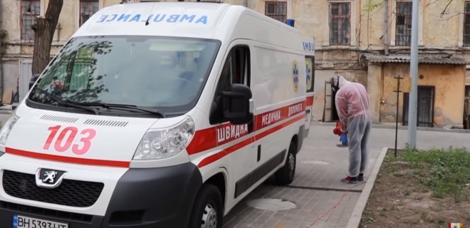 Количество выявленных за сутки носителей коронавируса в Украине впервые превысило 10 тысяч
