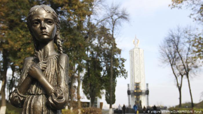 Киев объявит минуту молчания в День памяти жертв голодоморов