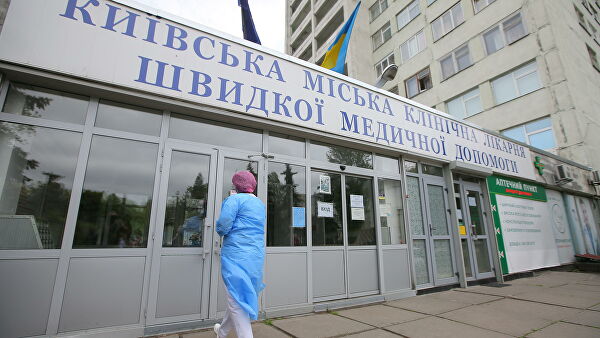 Между больницами Киева распределили эндопротезы и наборы для имплантации (список)