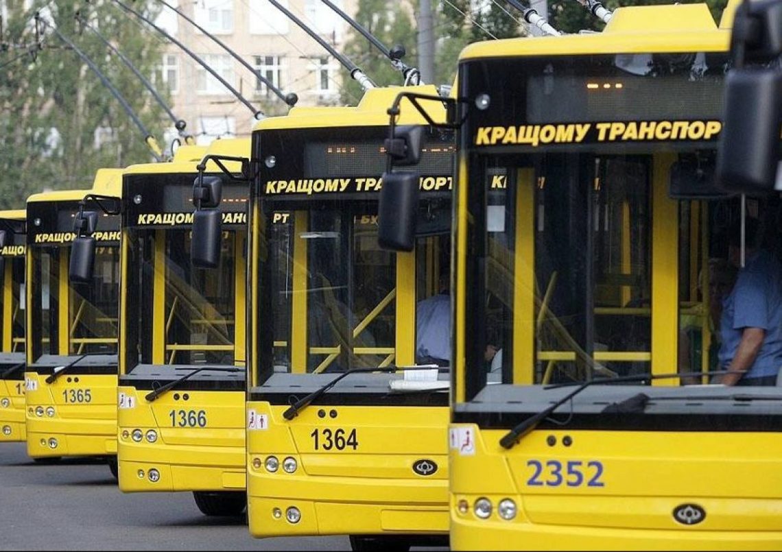 Из-за ремонта на улице Ивашкевича в Киеве троллейбус №24 и автобусы №102 и №502 изменили маршруты