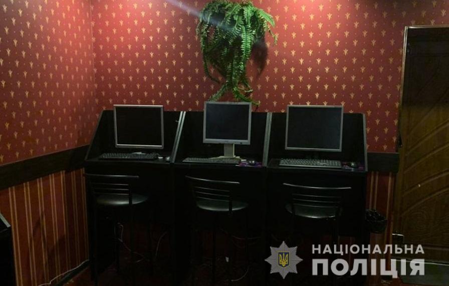 Полиция за сутки закрыла четыре подпольных игорных заведения в двух районах Киевщины